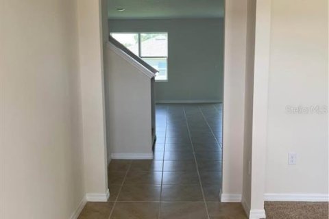 House in Haines City, Florida 5 bedrooms, 241.64 sq.m. № 1903400 - photo 2