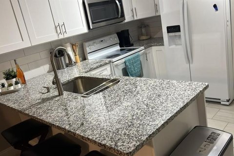 Touwnhouse à vendre à Tampa, Floride: 3 chambres, 141.58 m2 № 2204966 - photo 6