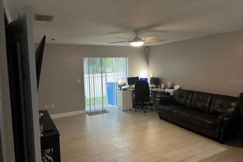 Touwnhouse à vendre à Tampa, Floride: 3 chambres, 141.58 m2 № 2204966 - photo 2