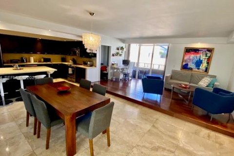 Condo à Key Biscayne, Floride, 3 chambres  № 2023829