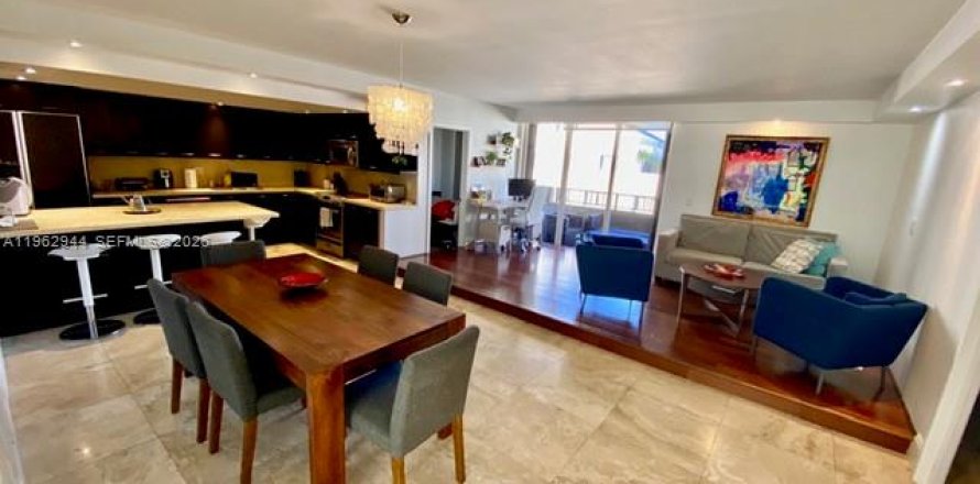 Condo à Key Biscayne, Floride, 3 chambres  № 2023829