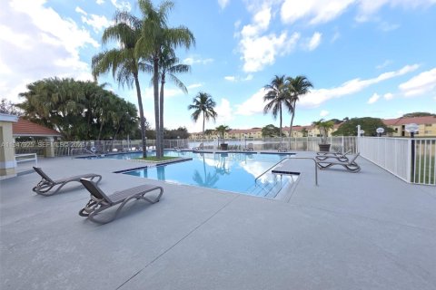 Снять в аренду кондоминиум в Санрайз, Флорида 2 спальни, 89.65м2, № 2005053 - фото 18