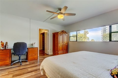 Condominio en venta en Clearwater, Florida, 1 dormitorio, 93.83 m2 № 1877313 - foto 19