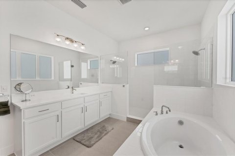 Villa ou maison à vendre à Bradenton, Floride: 4 chambres, 364.92 m2 № 1799775 - photo 30