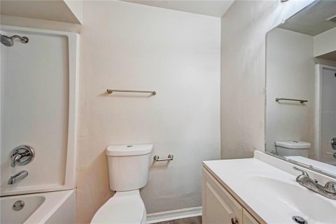 House in Apopka, Florida 3 bedrooms, 93.83 sq.m. № 1744893 - photo 28