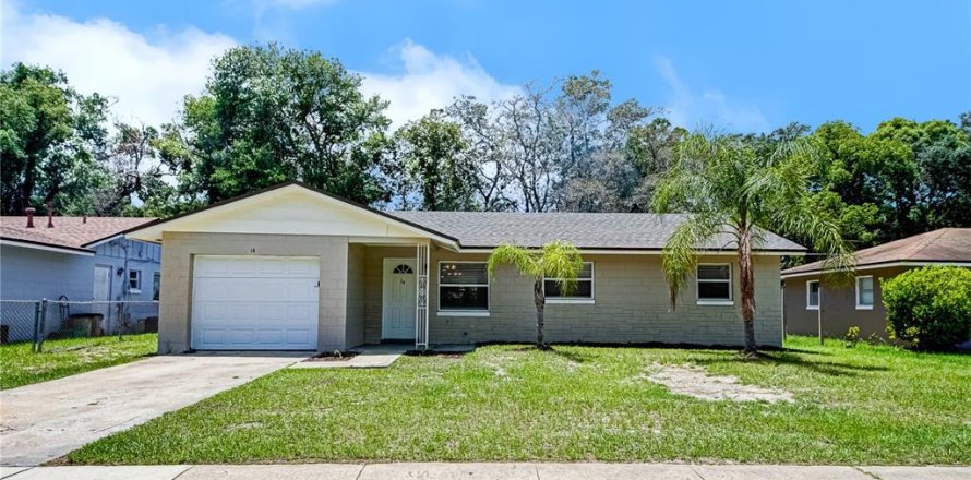 House in Apopka, Florida 3 bedrooms, 93.83 sq.m. № 1744893