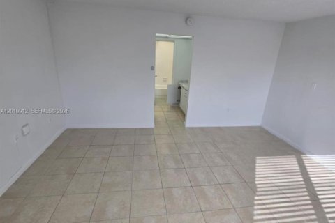 Купить кондоминиум в Хайалиа, Флорида 1 спальня, 35.49м2, № 2091140 - фото 7