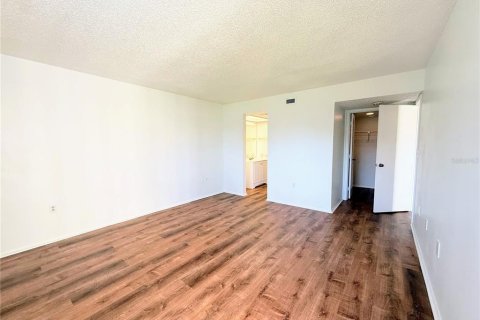 Copropriété à louer à Oldsmar, Floride: 2 chambres, 101.64 m2 № 1516843 - photo 16