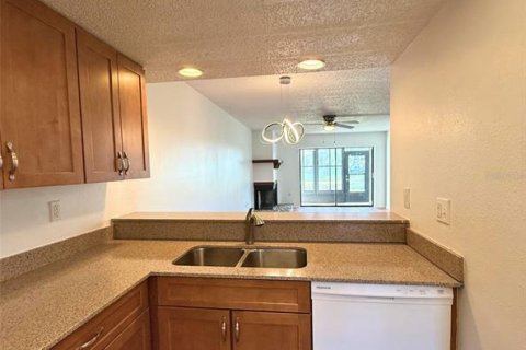 Copropriété à louer à Oldsmar, Floride: 2 chambres, 101.64 m2 № 1516843 - photo 6