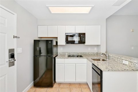 Apartamento en alquiler en Kissimmee, Florida, 1 dormitorio, 46.92 m2 № 2103411 - foto 6