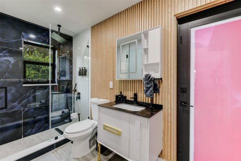 Villa ou maison à vendre à Miami, Floride: 6 chambres, 243.22 m2 № 2055539 - photo 26
