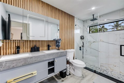 Villa ou maison à vendre à Miami, Floride: 6 chambres, 243.22 m2 № 2055539 - photo 19