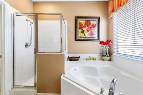 Casa en venta en Kissimmee, Florida, 7 dormitorios, 267.65 m2 № 1886870 - foto 22