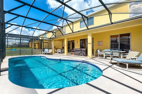 Casa en venta en Kissimmee, Florida, 7 dormitorios, 267.65 m2 № 1886870 - foto 2