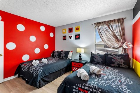 Casa en venta en Kissimmee, Florida, 7 dormitorios, 267.65 m2 № 1886870 - foto 11