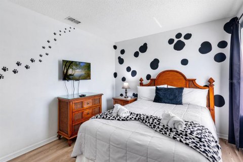 Casa en venta en Kissimmee, Florida, 7 dormitorios, 267.65 m2 № 1886870 - foto 16