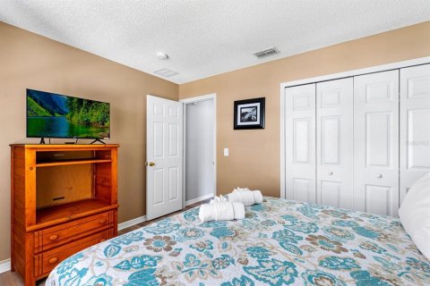 Casa en venta en Kissimmee, Florida, 7 dormitorios, 267.65 m2 № 1886870 - foto 19