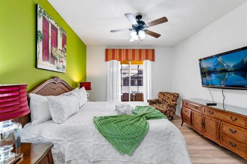 Casa en venta en Kissimmee, Florida, 7 dormitorios, 267.65 m2 № 1886870 - foto 5