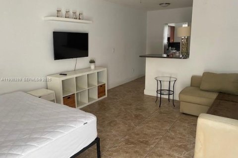 Copropriété à louer à Miami Beach, Floride: 41.06 m2 № 1989106 - photo 8