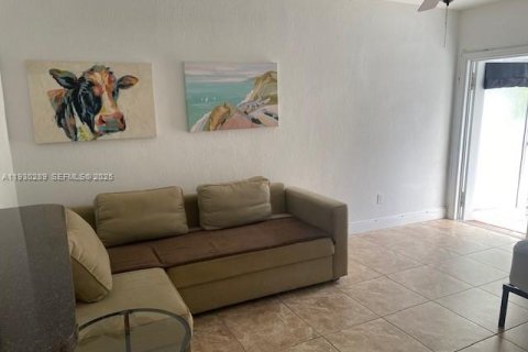 Copropriété à louer à Miami Beach, Floride: 41.06 m2 № 1989106 - photo 6