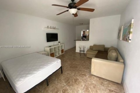 Copropriété à louer à Miami Beach, Floride: 41.06 m2 № 1989106 - photo 7