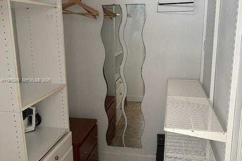 Copropriété à louer à Miami Beach, Floride: 41.06 m2 № 1989106 - photo 13