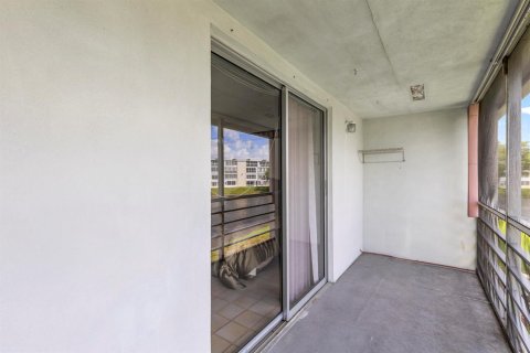 Купить кондоминиум в Дирфилд-Бич, Флорида 3 комнаты, 54.91м2, № 2245478 - фото 23
