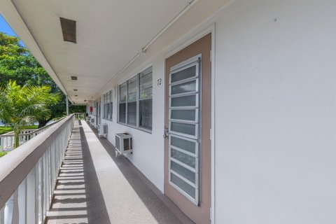 Купить кондоминиум в Дирфилд-Бич, Флорида 3 комнаты, 54.91м2, № 2245478 - фото 3