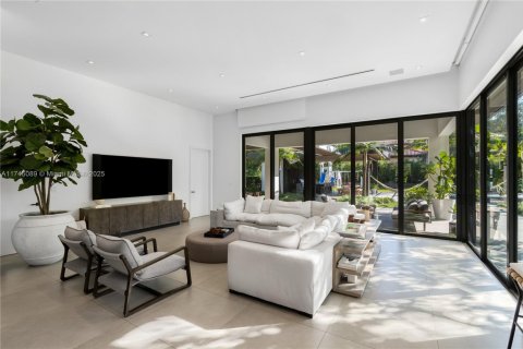 Купить виллу или дом в Пайнкрест, Флорида 5 спален, 565.87м2, № 2020593 - фото 23