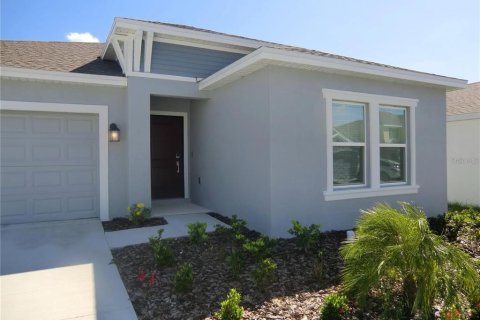 Casa en Davenport, Florida 4 dormitorios, 180.14 m2 № 2139504
