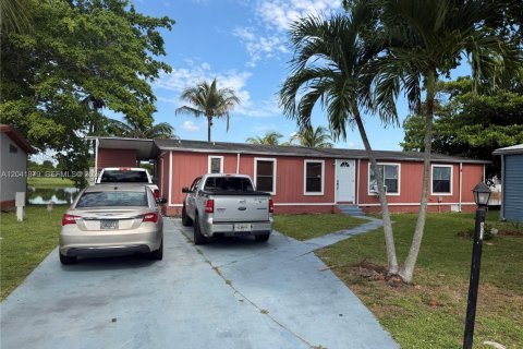 Appartement à Opa-locka, Floride 2 chambres № 2267979