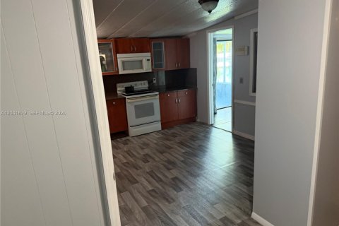 Appartement à louer à Opa-locka, Floride: 2 chambres № 2267979 - photo 12
