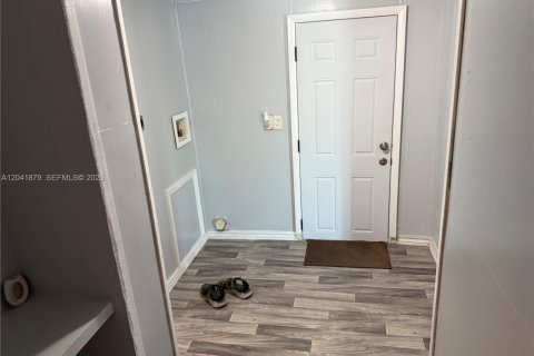 Appartement à louer à Opa-locka, Floride: 2 chambres № 2267979 - photo 13