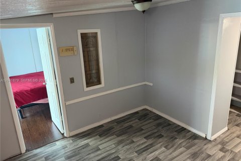 Appartement à louer à Opa-locka, Floride: 2 chambres № 2267979 - photo 11