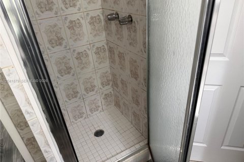 Appartement à louer à Opa-locka, Floride: 2 chambres № 2267979 - photo 22