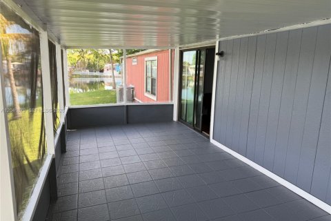 Appartement à louer à Opa-locka, Floride: 2 chambres № 2267979 - photo 3