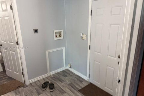 Appartement à louer à Opa-locka, Floride: 2 chambres № 2267979 - photo 27