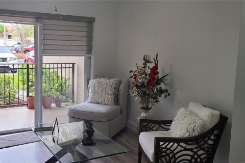 Снять в аренду кондоминиум в Пемброк-Пайнс, Флорида 1 спальня, 64.1м2, № 1967951 - фото 7