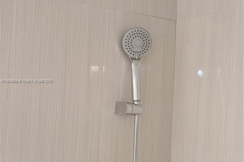 Снять в аренду кондоминиум в Пемброк-Пайнс, Флорида 1 спальня, 64.1м2, № 1967951 - фото 26