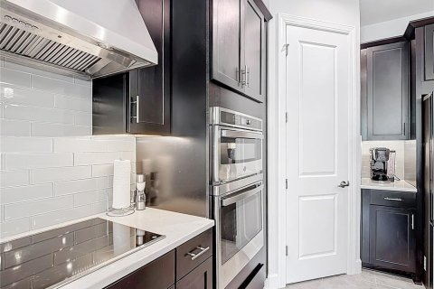 Купить виллу или дом в Пайнсиана, Флорида 8 комнат, 219.53м2, № 2108376 - фото 14
