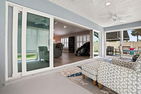 House in The Villages, Florida 3 bedrooms, 168.15 sq.m. № 2147501 - photo 14