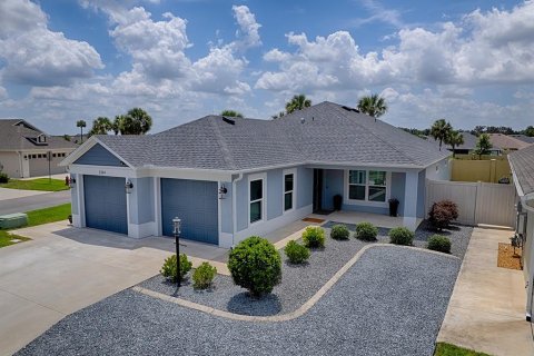 House in The Villages, Florida 3 bedrooms, 168.15 sq.m. № 2147501