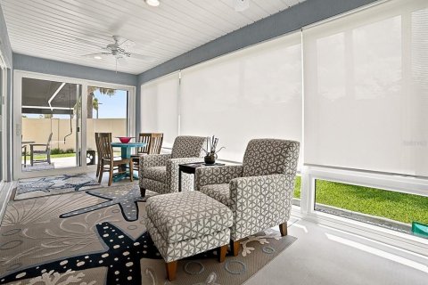 House in The Villages, Florida 3 bedrooms, 168.15 sq.m. № 2147501 - photo 17