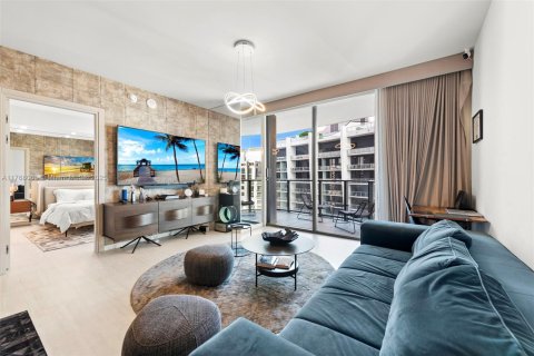 Condo in Miami, Florida, 1 bedroom № 1935508 - photo 2