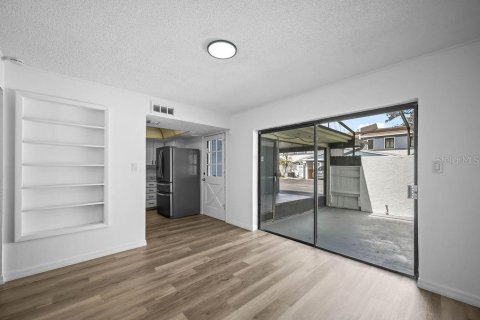 Touwnhouse à vendre à Casselberry, Floride: 3 chambres, 142.33 m2 № 2391152 - photo 5