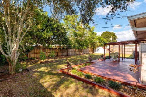 House in Saint Petersburg, Florida 3 bedrooms, 97.55 sq.m. № 1746517 - photo 26