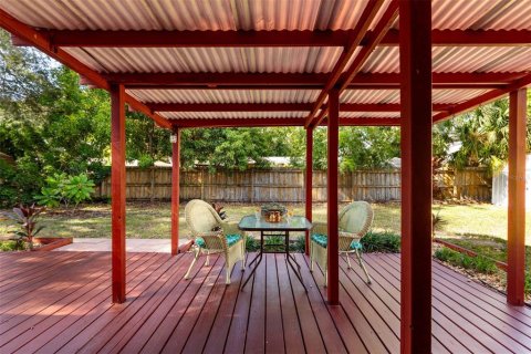 House in Saint Petersburg, Florida 3 bedrooms, 97.55 sq.m. № 1746517 - photo 8