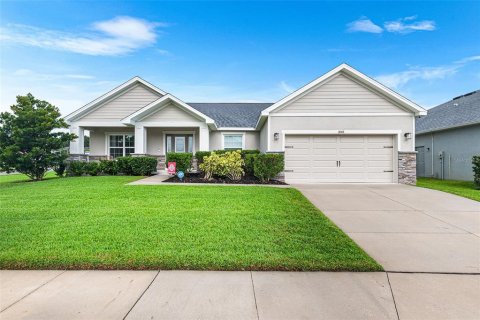 House in Lakeland, Florida 4 bedrooms, 174.28 sq.m. № 1909757 - photo 3