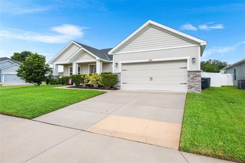 House in Lakeland, Florida 4 bedrooms, 174.28 sq.m. № 1909757 - photo 4