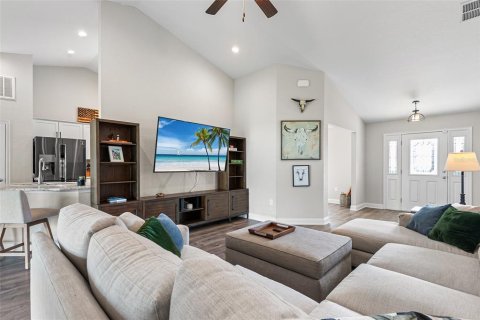House in Lakeland, Florida 4 bedrooms, 174.28 sq.m. № 1909757 - photo 18